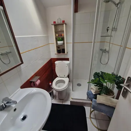 Jolie Maison Au Pied Des Plages - Jacuzzi Guidel